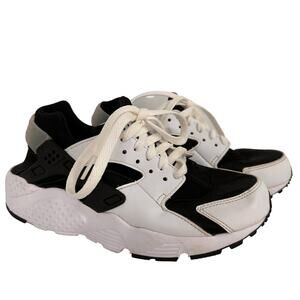 Nike Youth Black & White Huarache Run Sneakers Size 4Y